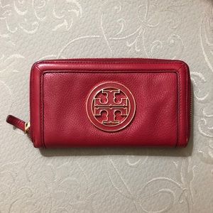 Tory Burch Zip Continental Wallet